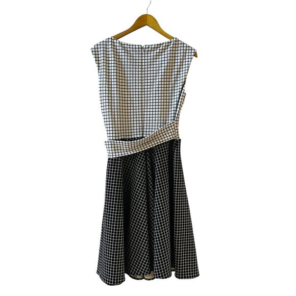 Sold - Picture 3 of 8